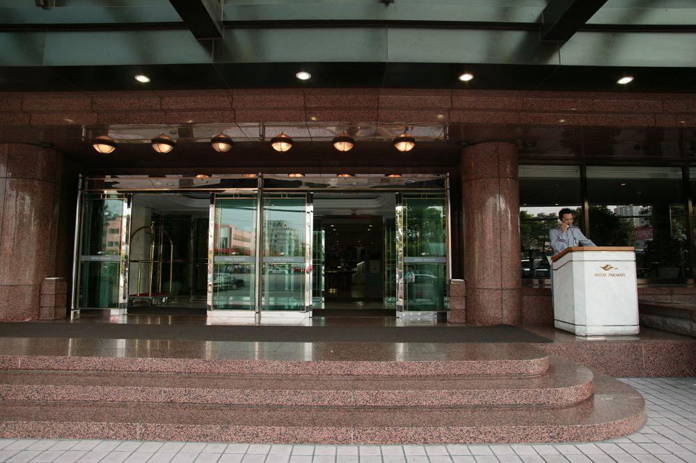 Hotel Paragon Пусан Екстер'єр фото